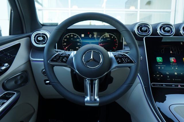 New 2026 Polar White Mercedes-Benz GLC 300 image 20