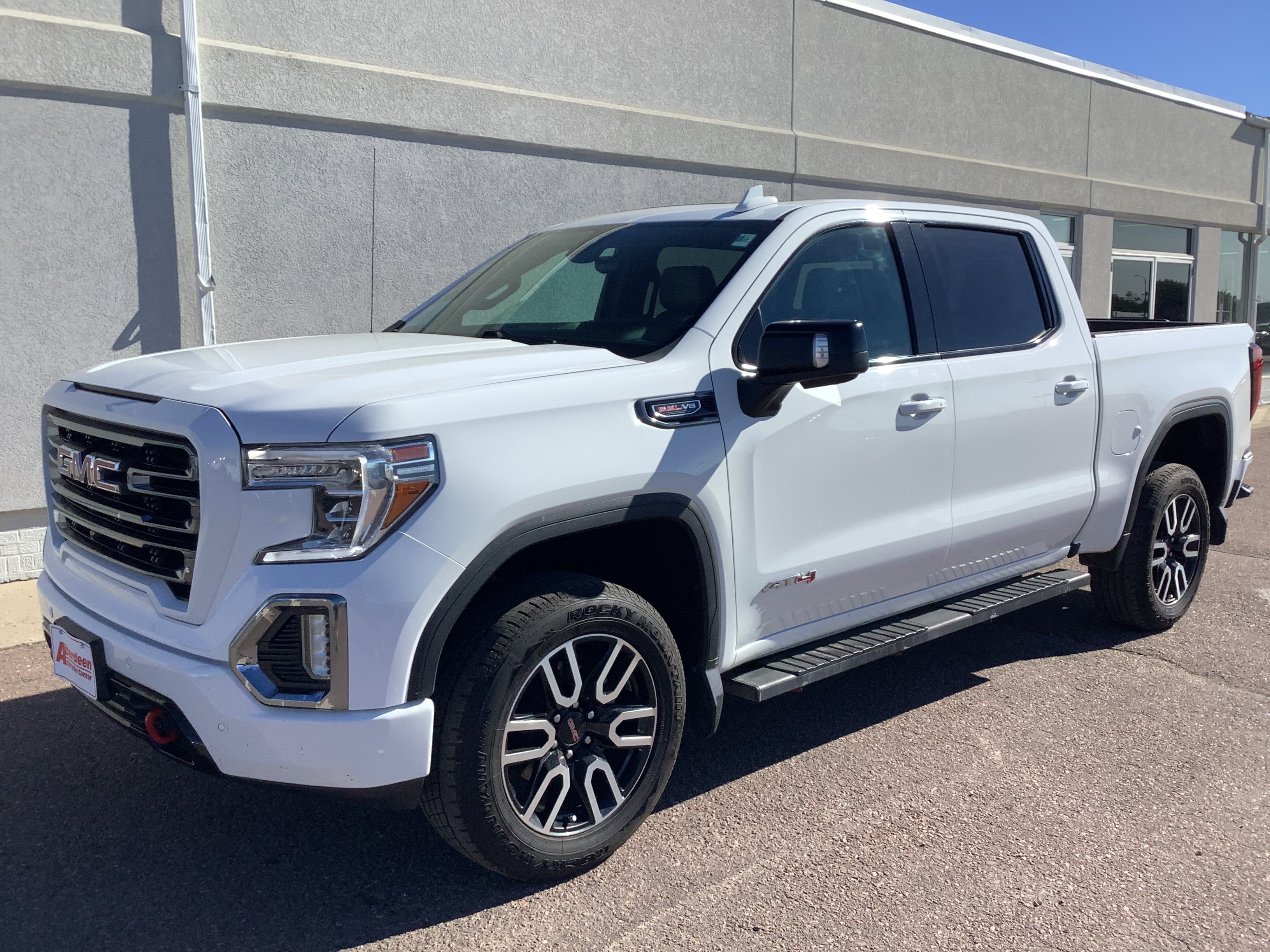 Used 2021 White GMC AT4 image 2