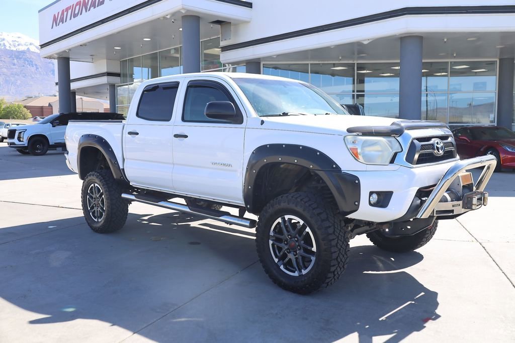 Used 2014 Super White Toyota Base image 8