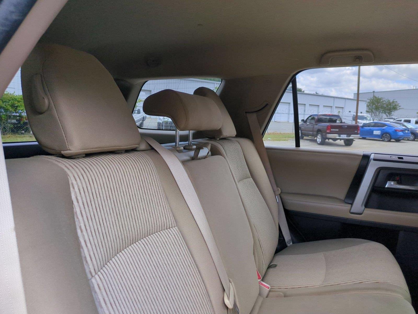Used 2017 Super White Toyota SR5 image 32