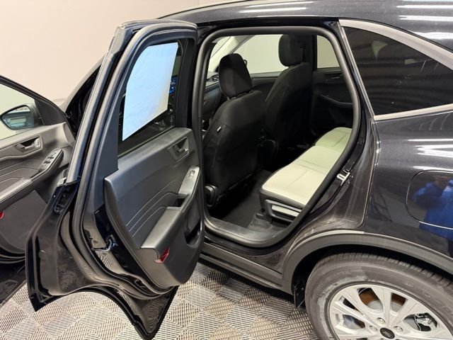 New 2026 Agate Black Metallic Ford Active® image 19