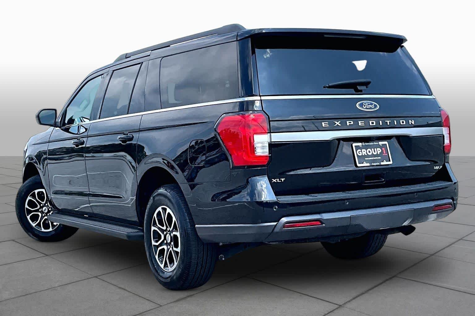 Used 2024 Agate Black Metallic Ford XLT image 12