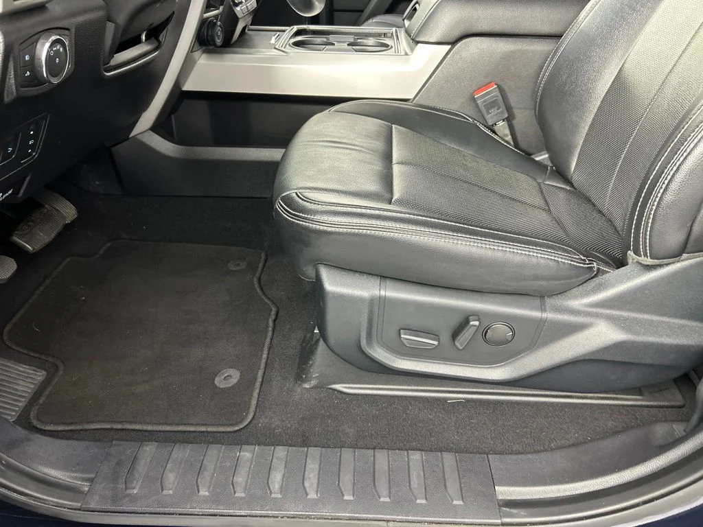 Used 2021 Blue Ford Lariat image 26
