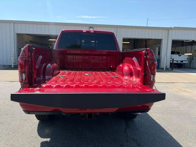 New 2026 Molten Red Pearl-Coat Exterior Paint RAM Big Horn image 21