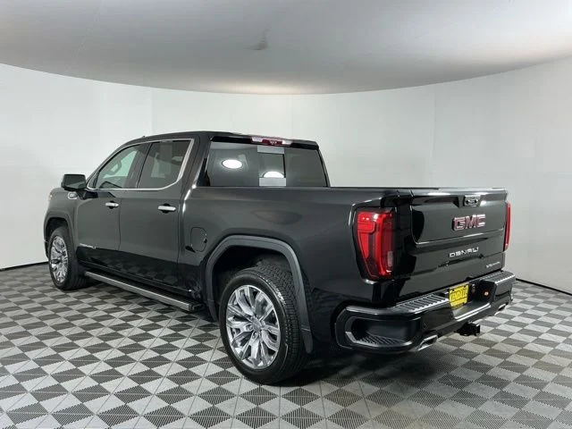 Used 2025 Black GMC Denali image 6