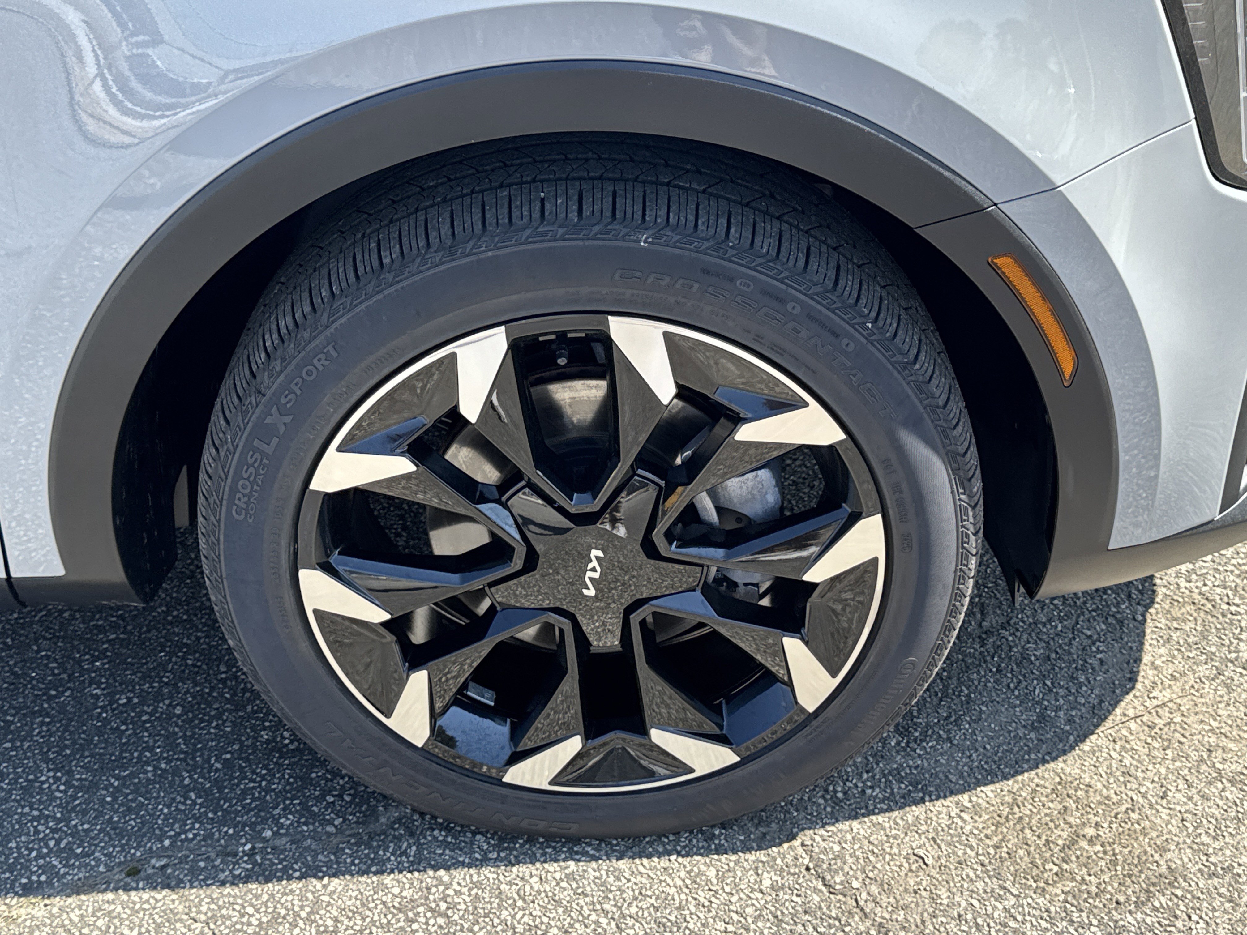 Certified Used 2025 Wolf Gray Kia EX image 12