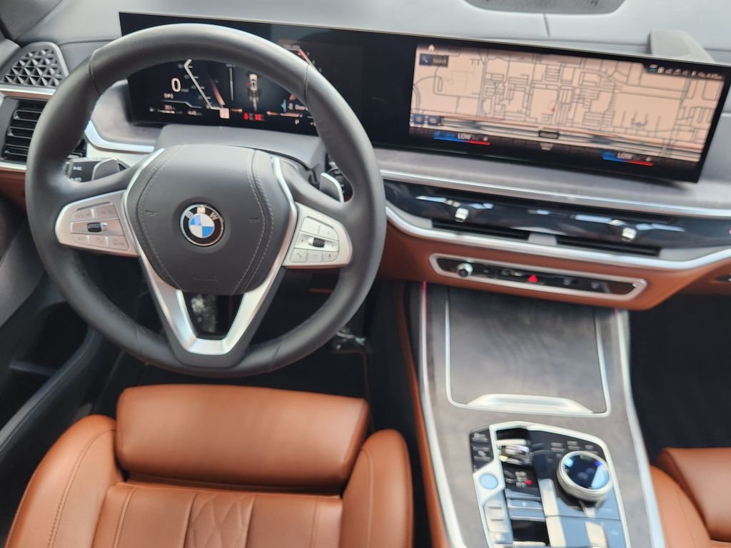 Used 2023 White Metallic BMW xDrive40i image 27