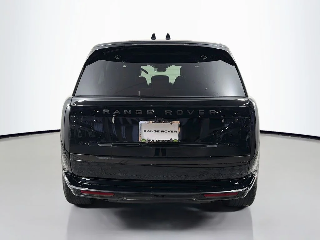 New 2026 Santorini Black Metallic Land Rover SE image 6