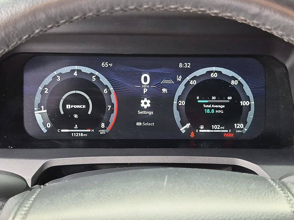 Used 2025 Cutting Edge Toyota SR5 image 19