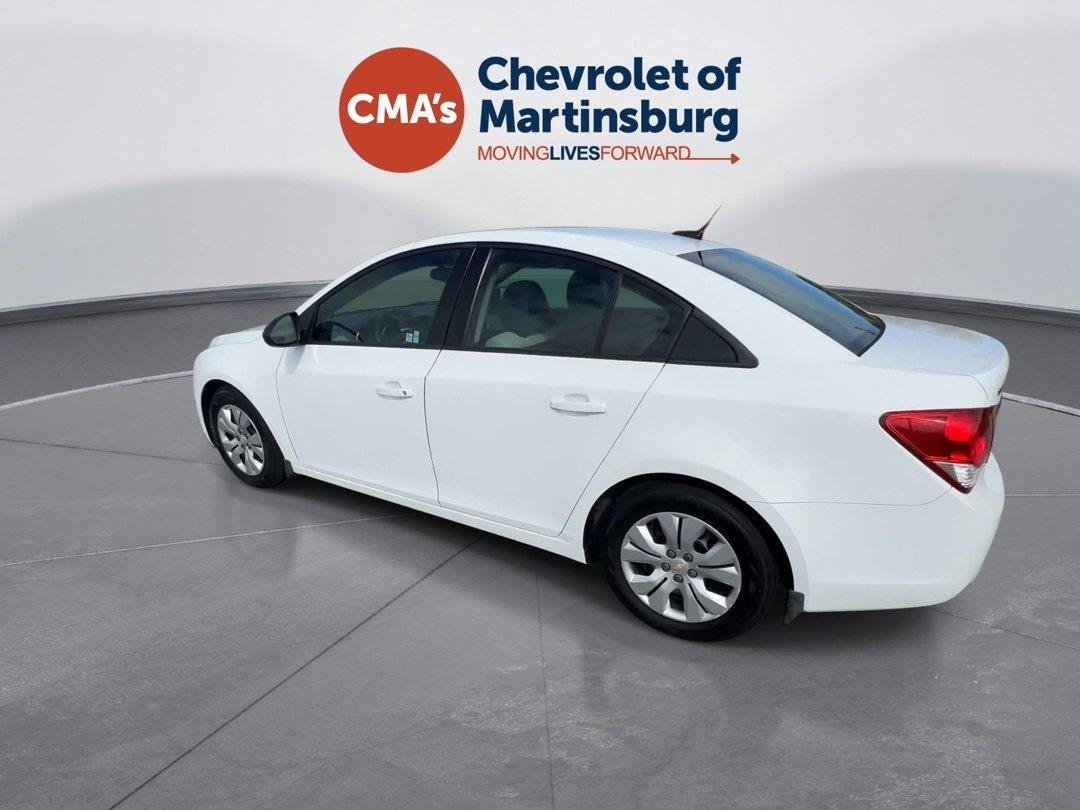 Used 2013 Summit White Chevrolet LS image 3