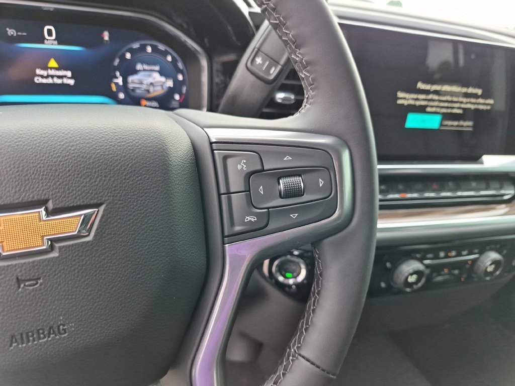 New 2026 Summit White Chevrolet LT (2FL) image 19