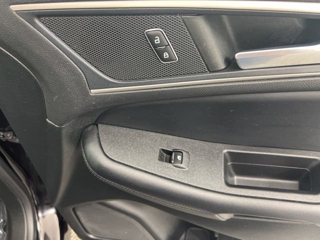 Used 2022 Agate Black Metallic Ford SEL image 24