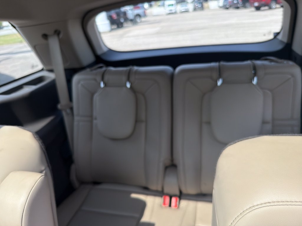 Used 2020 White Lincoln Reserve image 26