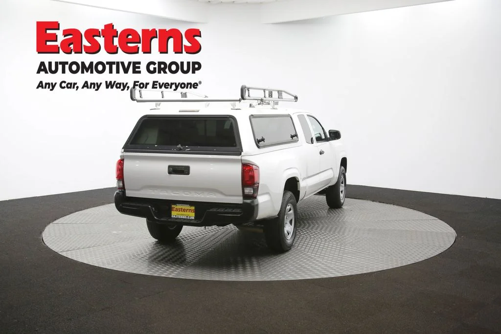 Used 2022 White Toyota SR image 38