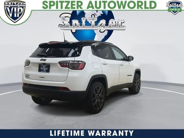 New 2026 Bright White Clear-Coat Exterior Paint Jeep Limited image 9