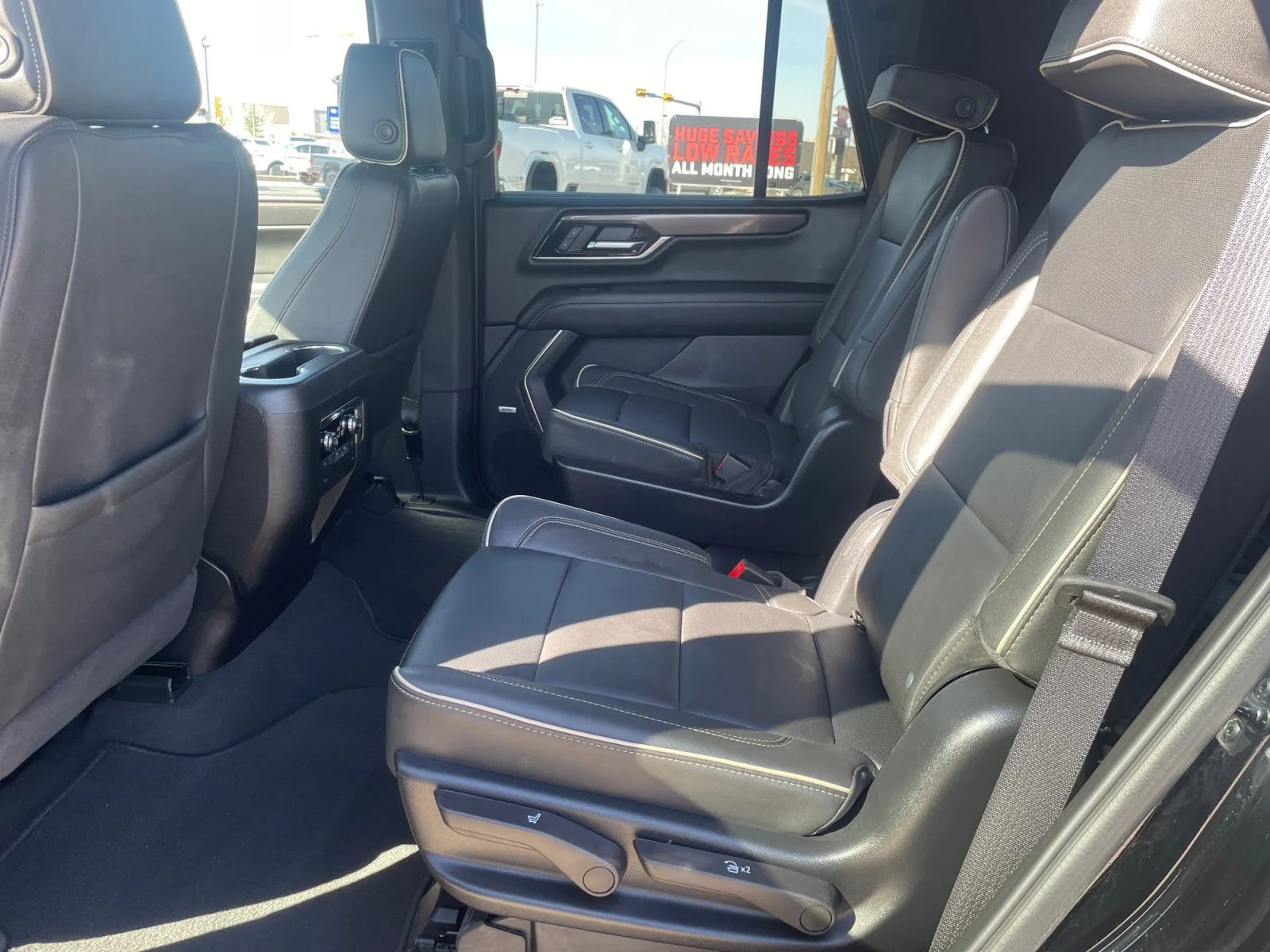 Used 2025 ONYX BLACK GMC Elevation 4WD image 19