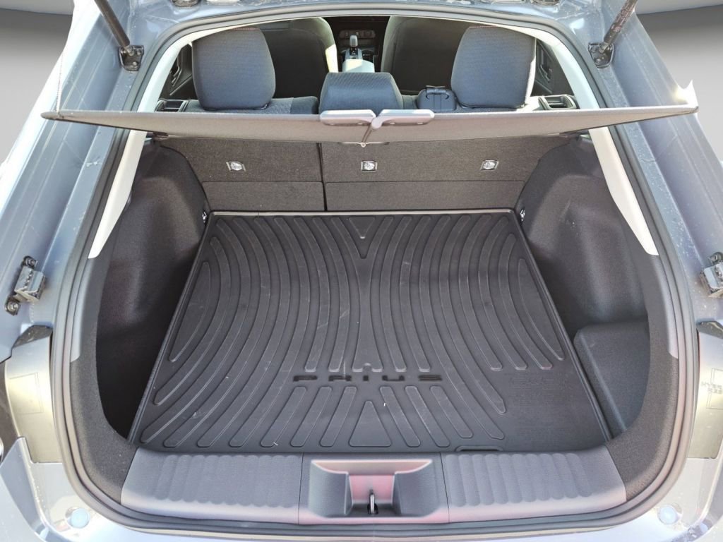 2026 Toyota Prius Plug-in Hybrid SE - Photo 25