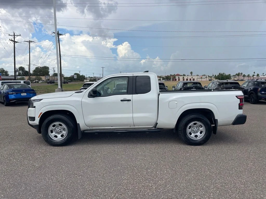 Used 2025 White Nissan S image 4