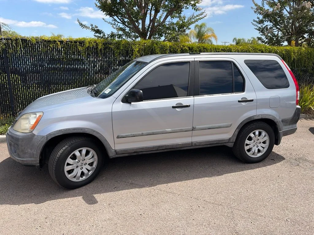 Used 2005 Silver Honda LX image 6