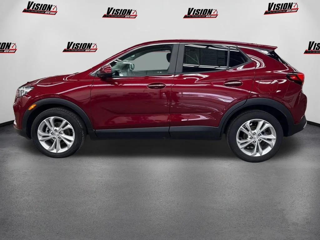 Used 2022 Red Buick Preferred image 8