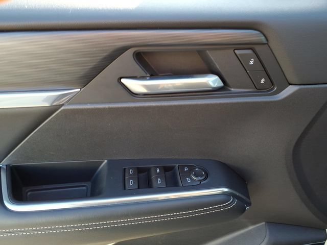 Used 2026 Summit White GMC Elevation image 18
