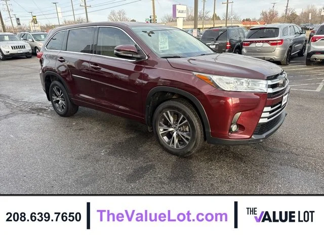 Used 2017 Red Toyota LE Plus image 2