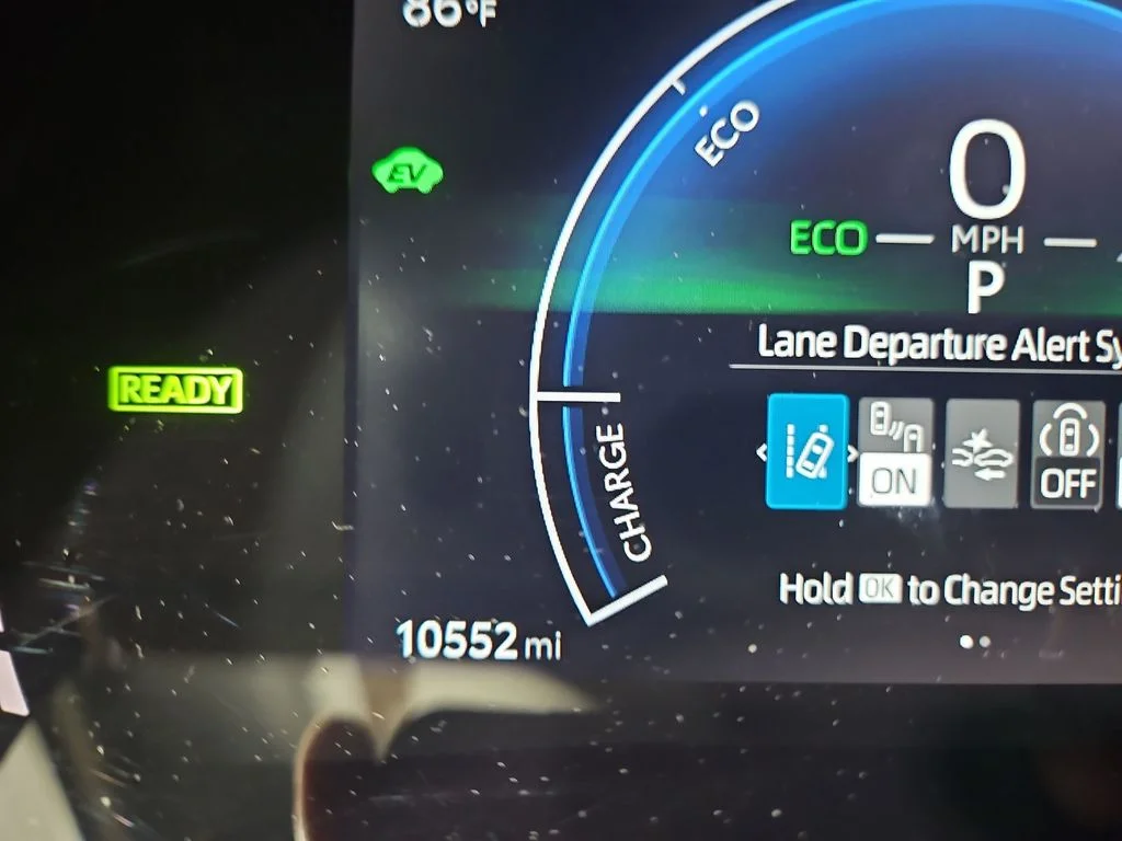 Used 2025  Toyota  image 16