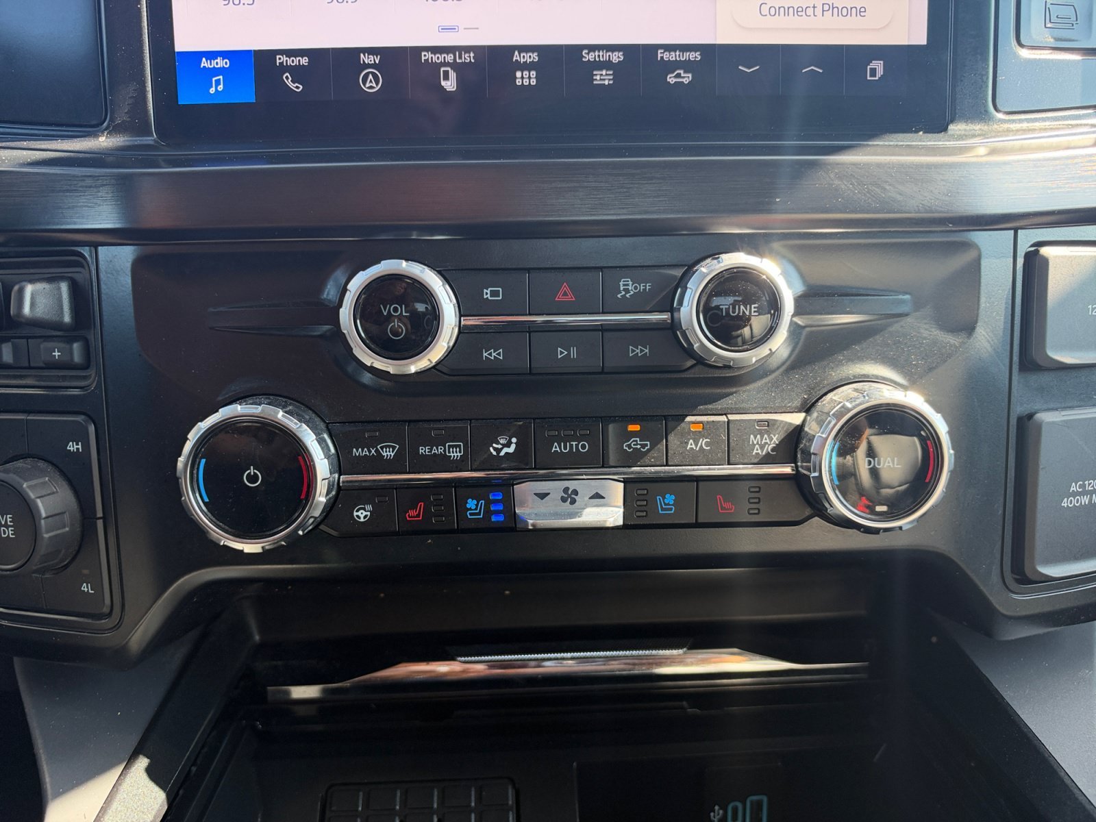 Used 2026 Oxford White Ford LARIAT image 13