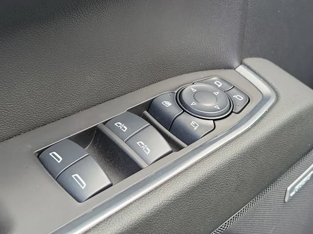 2025 Chevrolet Silverado 1500 LTZ - Photo 25