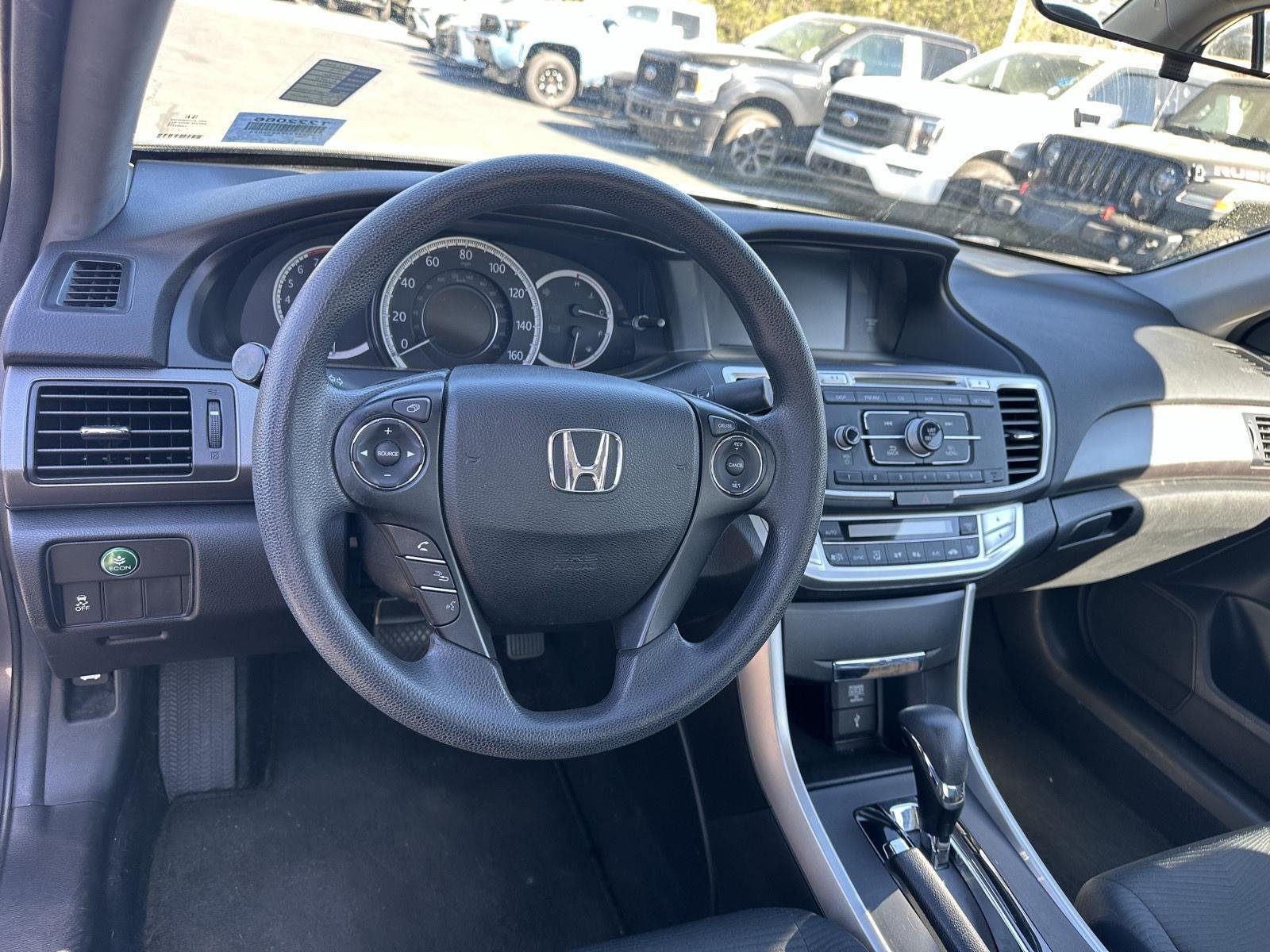 2025 Toyota RAV4 XSE - Photo 108