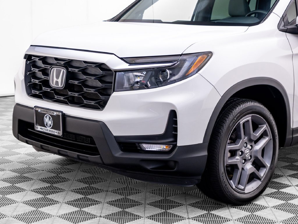 Certified Used 2023 Platinum White Pearl Honda AWD EX-L image 37