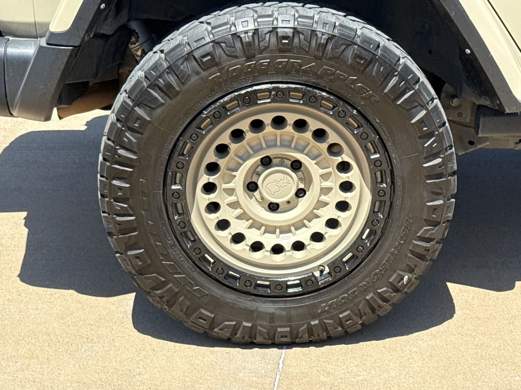 Used 2022 Beige Jeep Unlimited Rubicon 4xe image 9