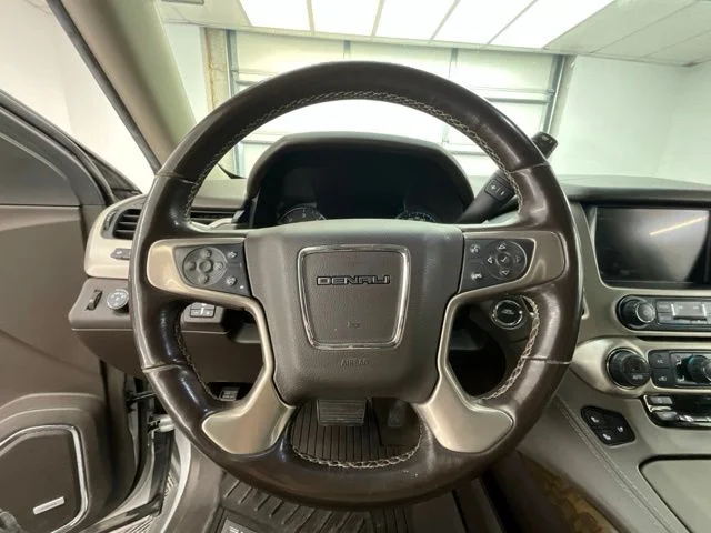 Used 2019 Silver GMC Denali image 9