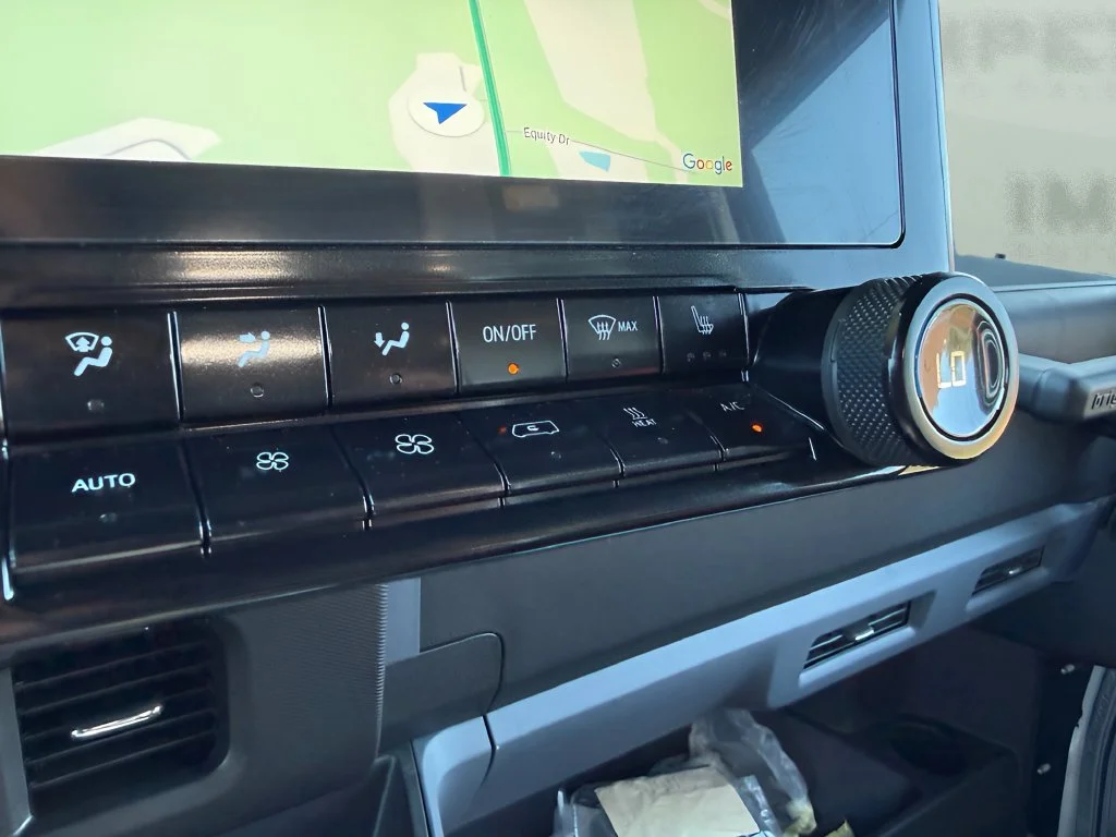 Used 2026 White Chevrolet 400 image 23