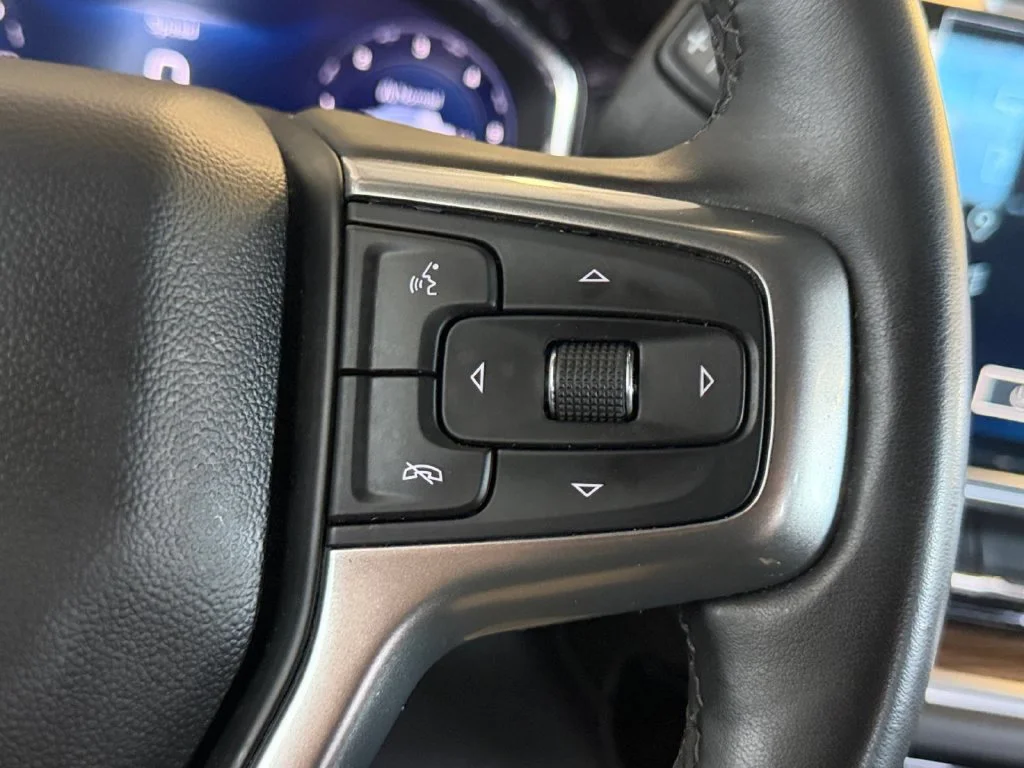 Used 2024 Summit White Chevrolet LT (2FL) image 31