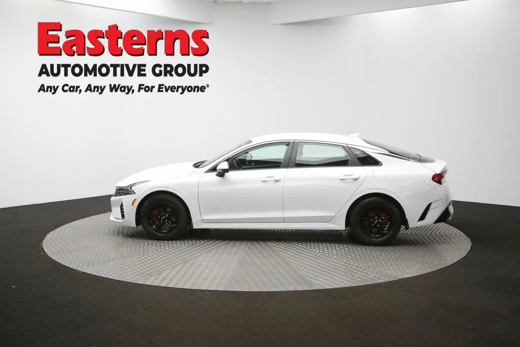 Used 2023 White Kia LXS image 58