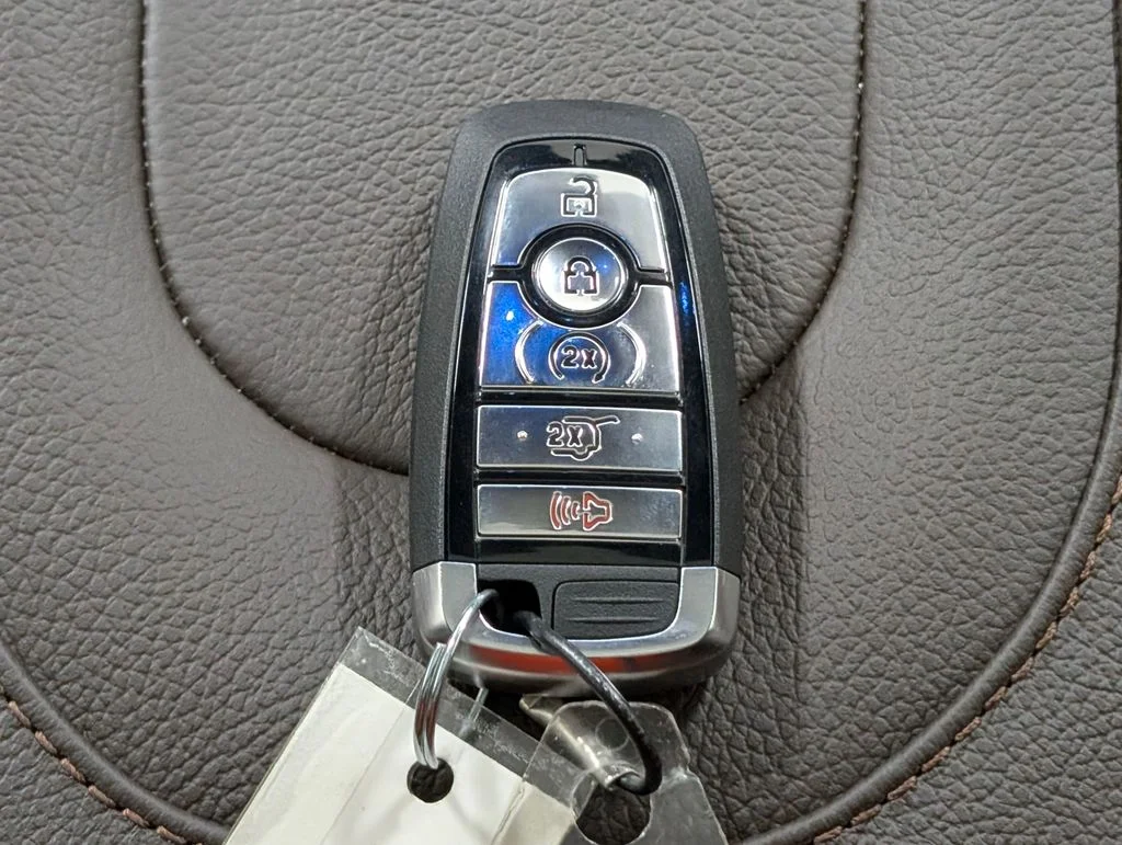 New 2027 Star White Metallic Tri-Coat Ford King Ranch® image 29