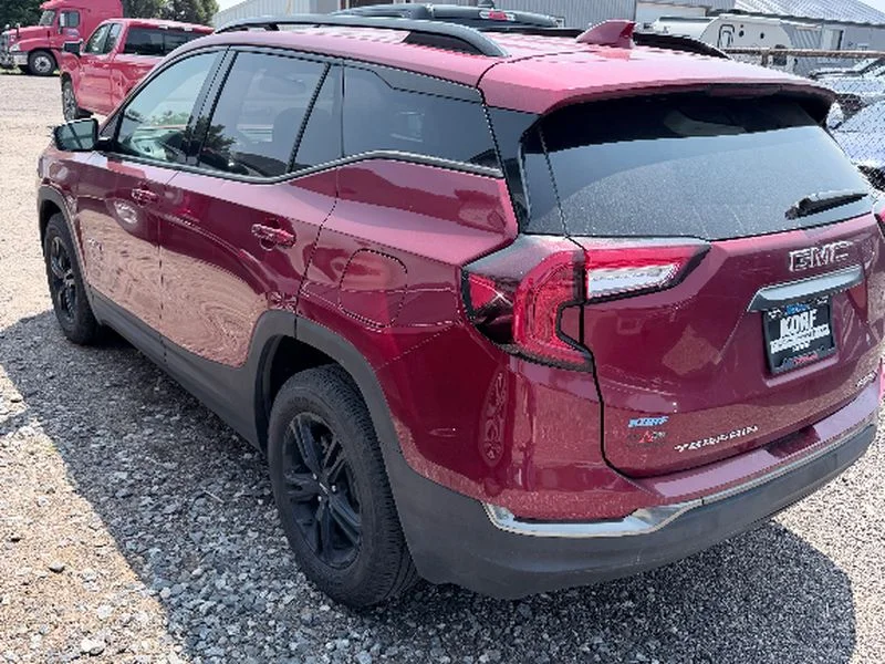 Used 2023 Volcanic Red Tintcoat GMC AT4 image 8