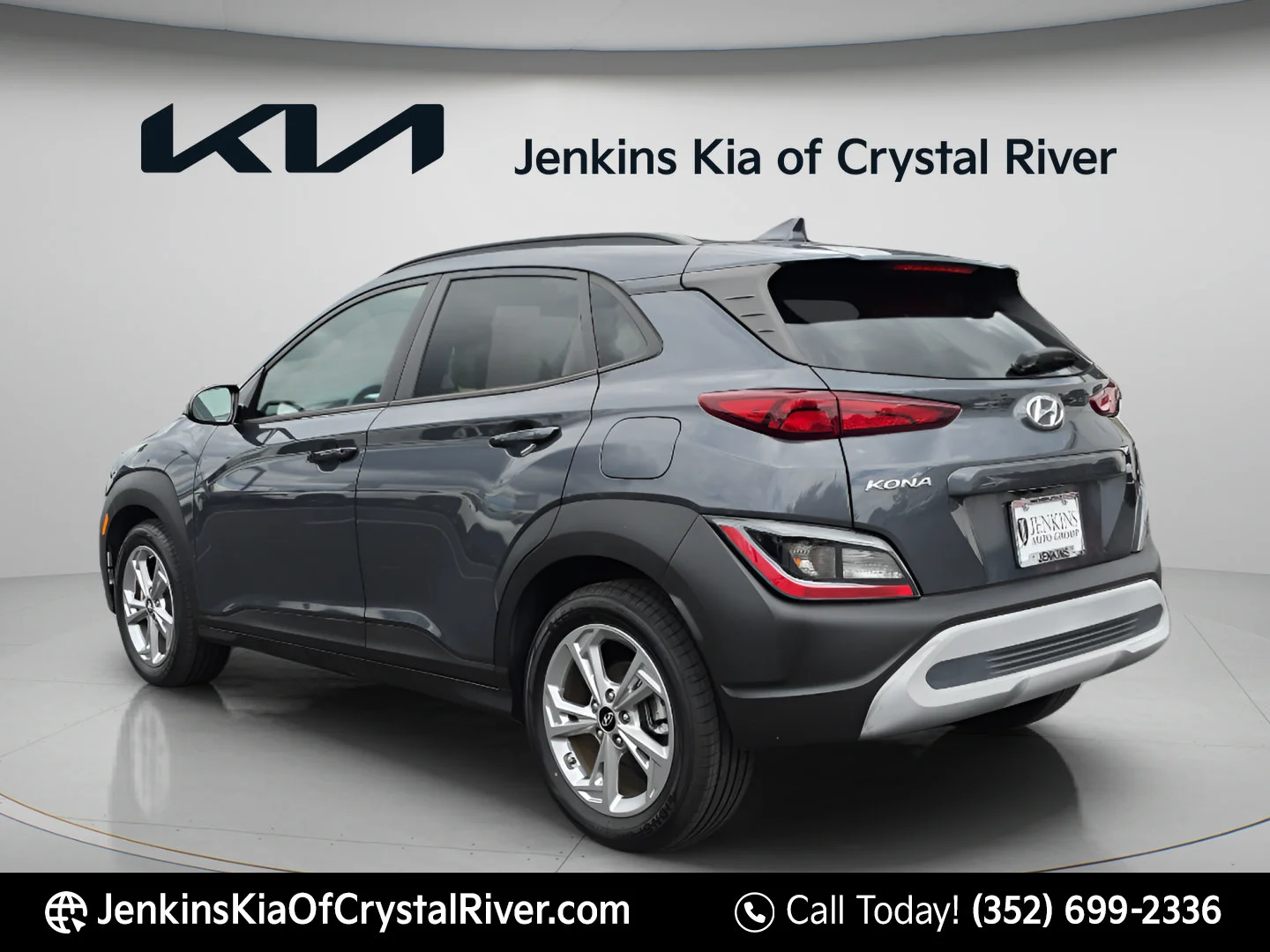 Used 2022 Thunder Gray Hyundai SEL image 7