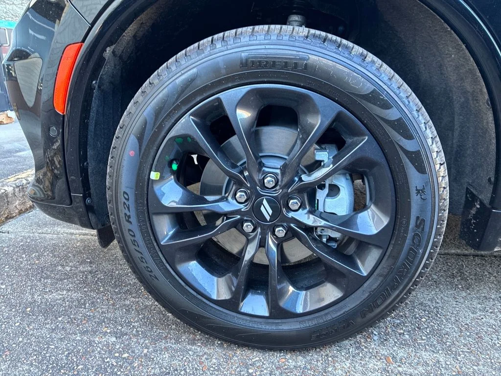 New 2026 Diamond Black Clear-Coat Exterior Paint Dodge GT Plus image 27