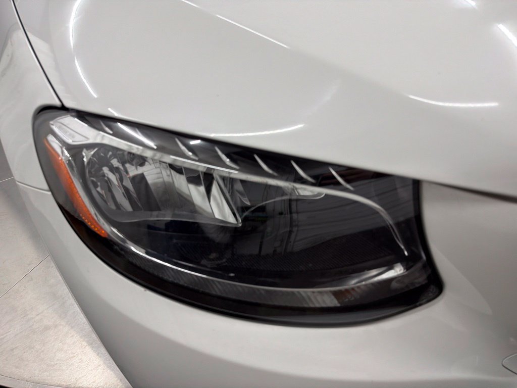 Used 2016 White Mercedes-Benz GLC 300 image 9
