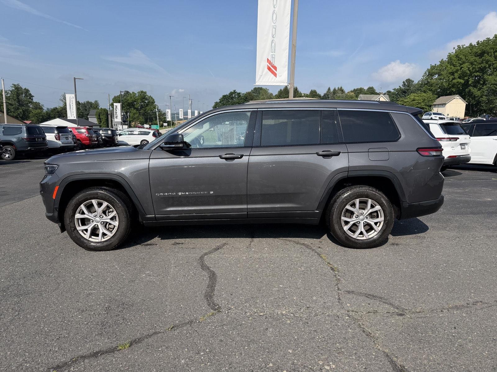 Used 2021 Baltic Gray Metallic Clearcoat Jeep Limited image 7