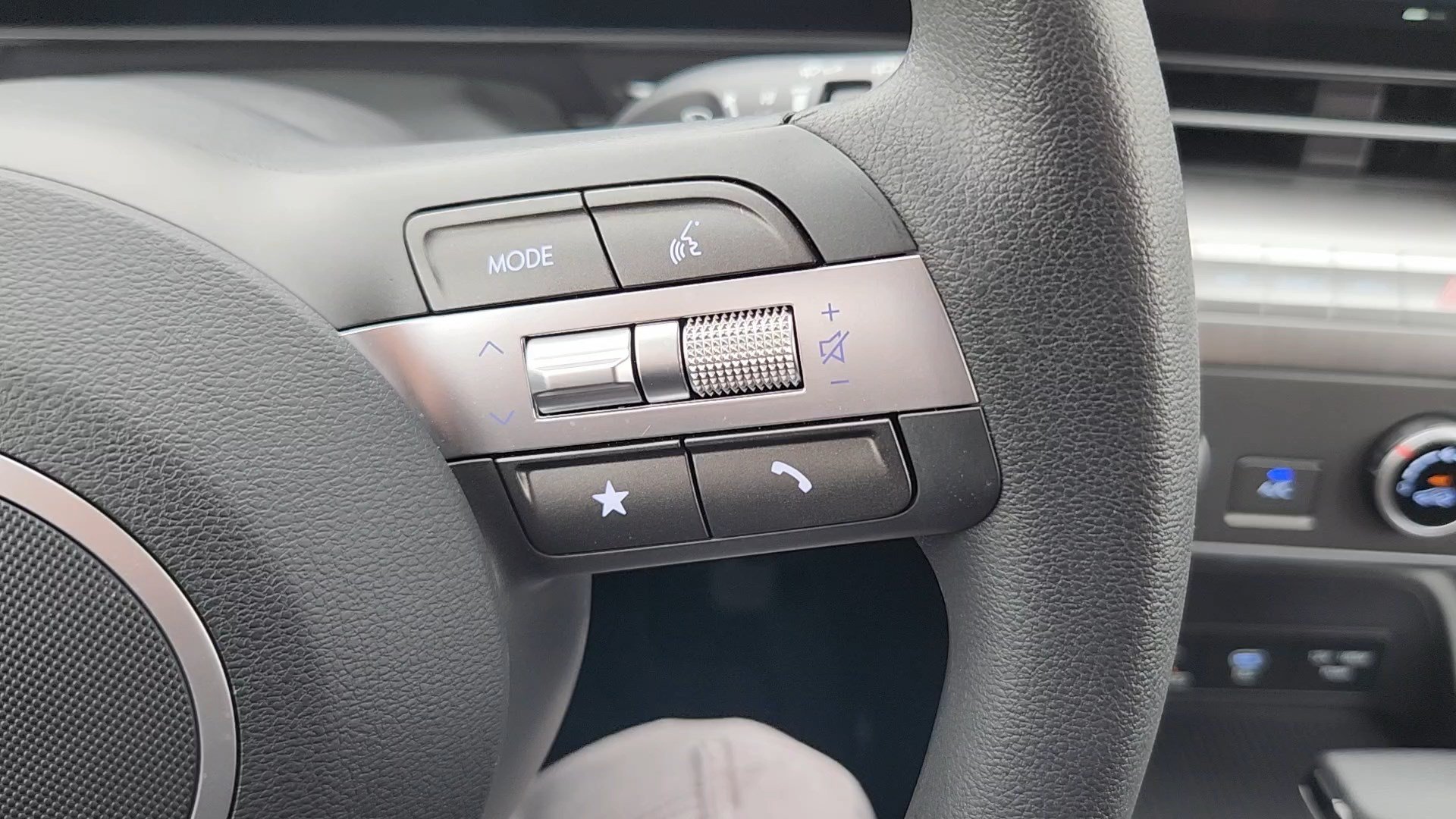 Used 2026 Cyber Gray Metallic Hyundai SE image 12