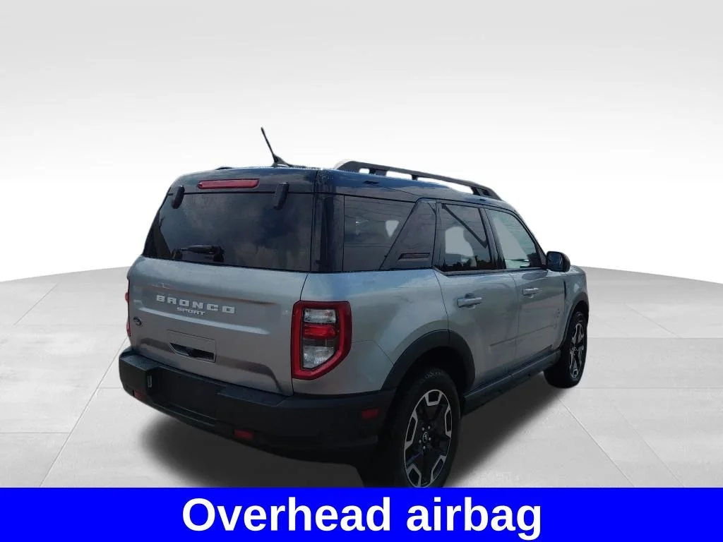 Used 2023 Silver Metallic Ford Outer Banks image 12