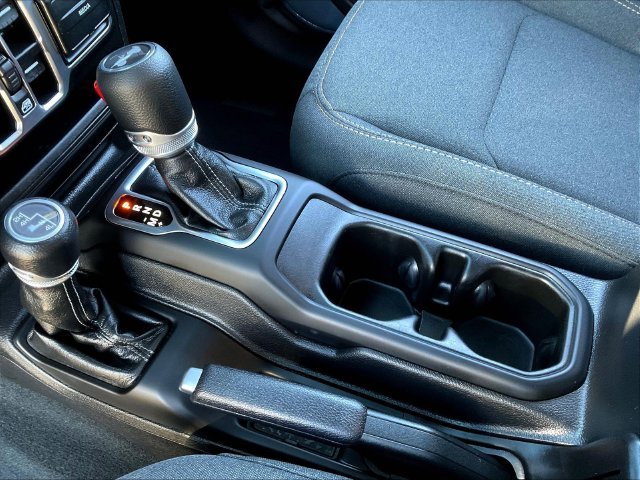 Used 2024 Gray Jeep Sport S image 20