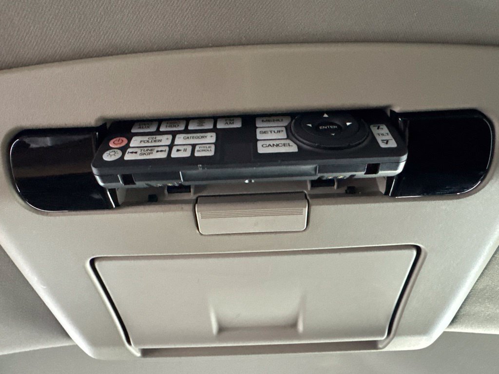 Used 2011  Acura Technology image 44
