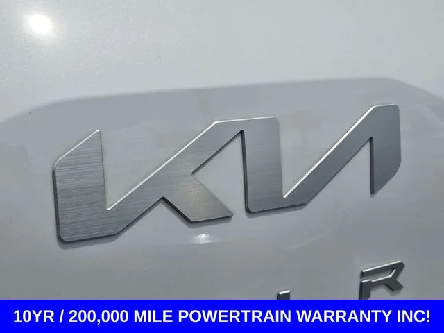 Used 2024 White Pearl Kia SX image 15