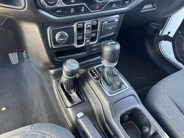Used 2024 Bright White Clearcoat Jeep Sport S image 27