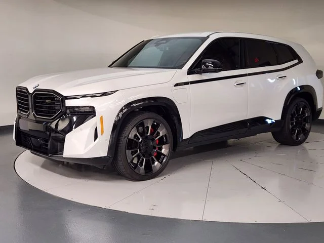 2024 BMW XM -'s photo