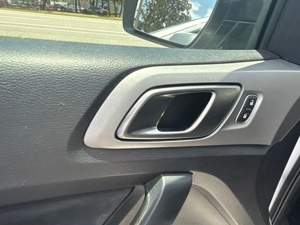 Used 2019 White Ford XLT image 12
